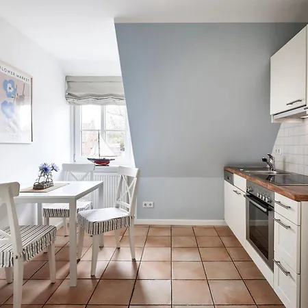 Apartment Haus Badestrasse 15a Og *